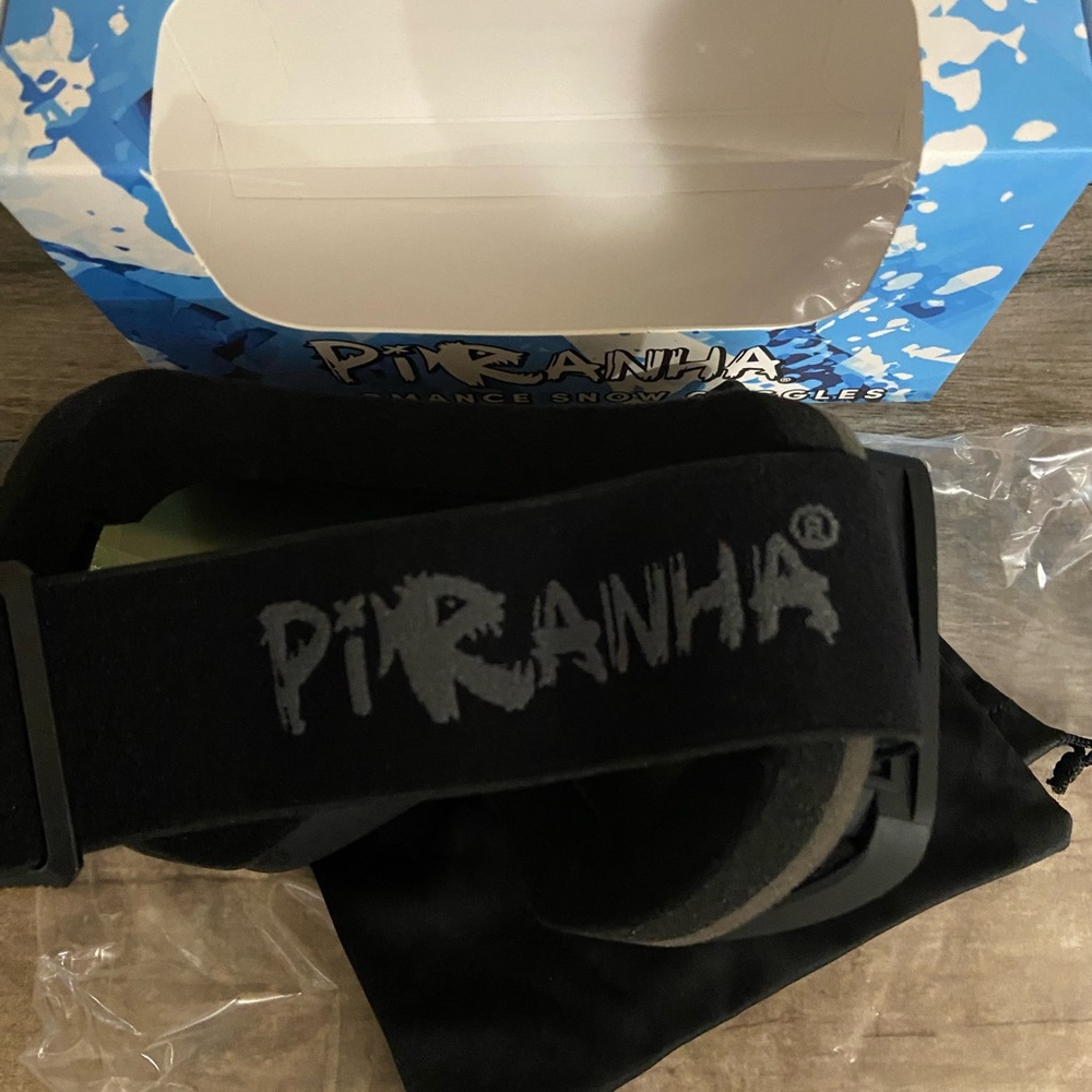 Piranha Performance Snow Goggles - Picture 2 of 4